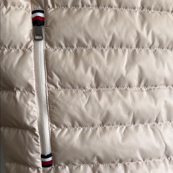 Tommy Hilfiger Oversize Beige Puffer Vest NWOT - Picture 7 of 10